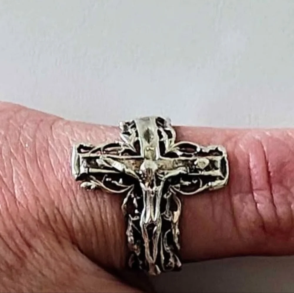 EXQUISITE 14K White Gold Vintage/Antique Crucifix Ring - Picture 6 of 9